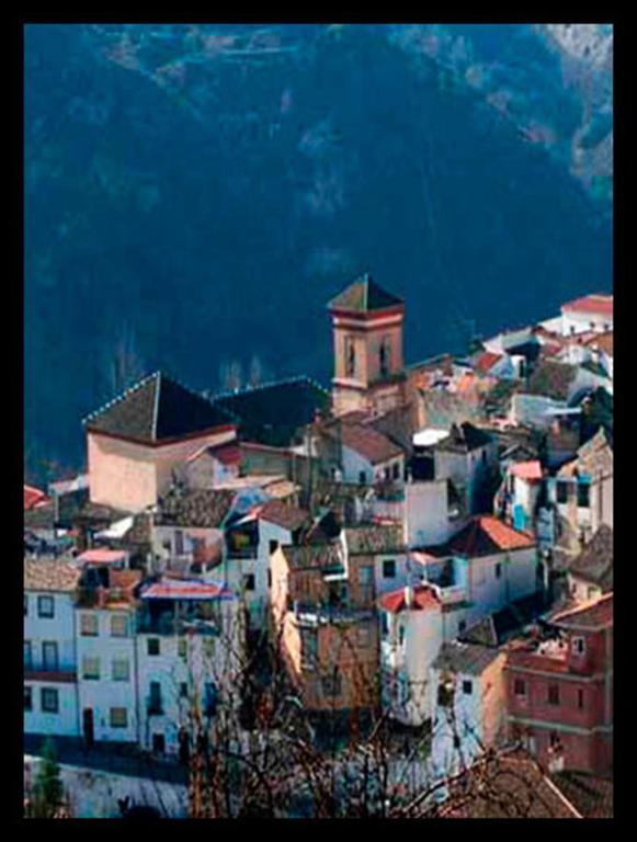 Fundalucia Bed & Breakfast Quentar Bagian luar foto