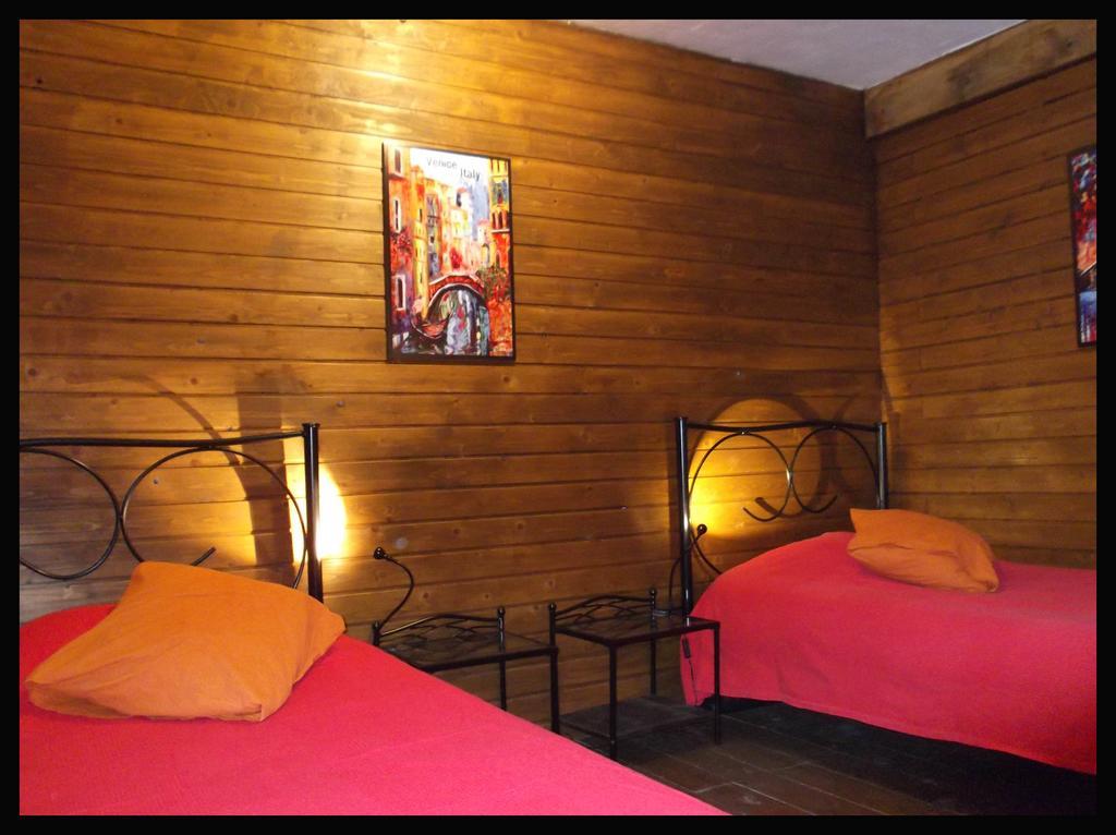 Fundalucia Bed & Breakfast Quentar Ruang foto